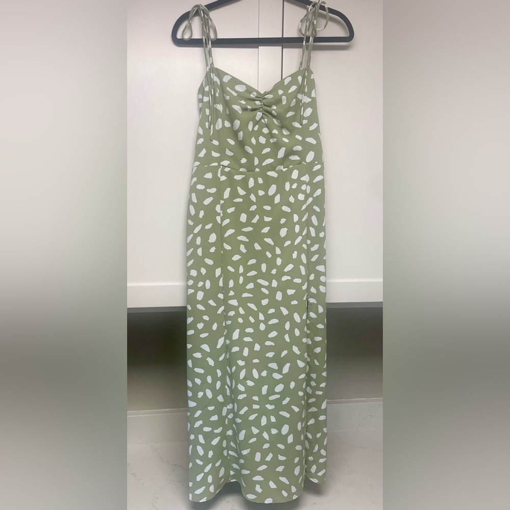 Lulus Party in Paris Tie-Strap Midi Dress (NWT) Sage Green Print XL